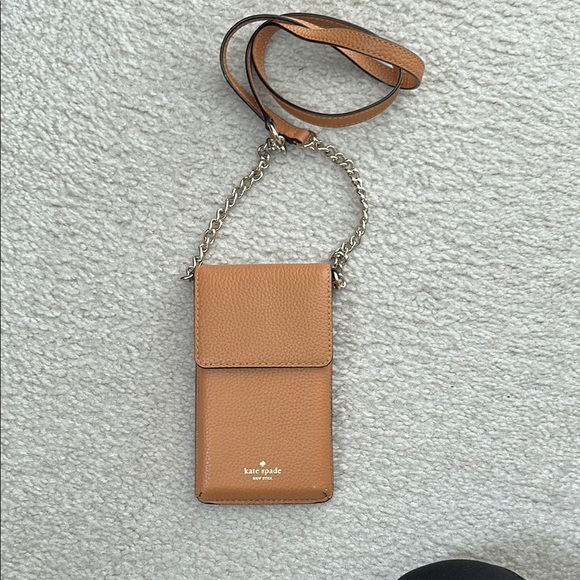 kate spade Handbags - Kate Spade Tan Crossbody Bag